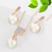Lindo conjunto de colar e brincos,Perola com Dourado - Amor Lindo