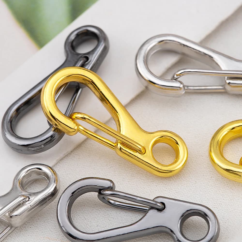 10pcs/Lot 24.2mm Metal Alloy Mini Spring Clasps Snap Hook Carabiners Clips For DIY Keyrings Jewelry Making Supplies…