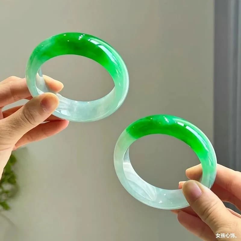 Myanmar natural bracelet for girls, classic round shape, old mine ice jadeite with green highlights, semi-landscape jade