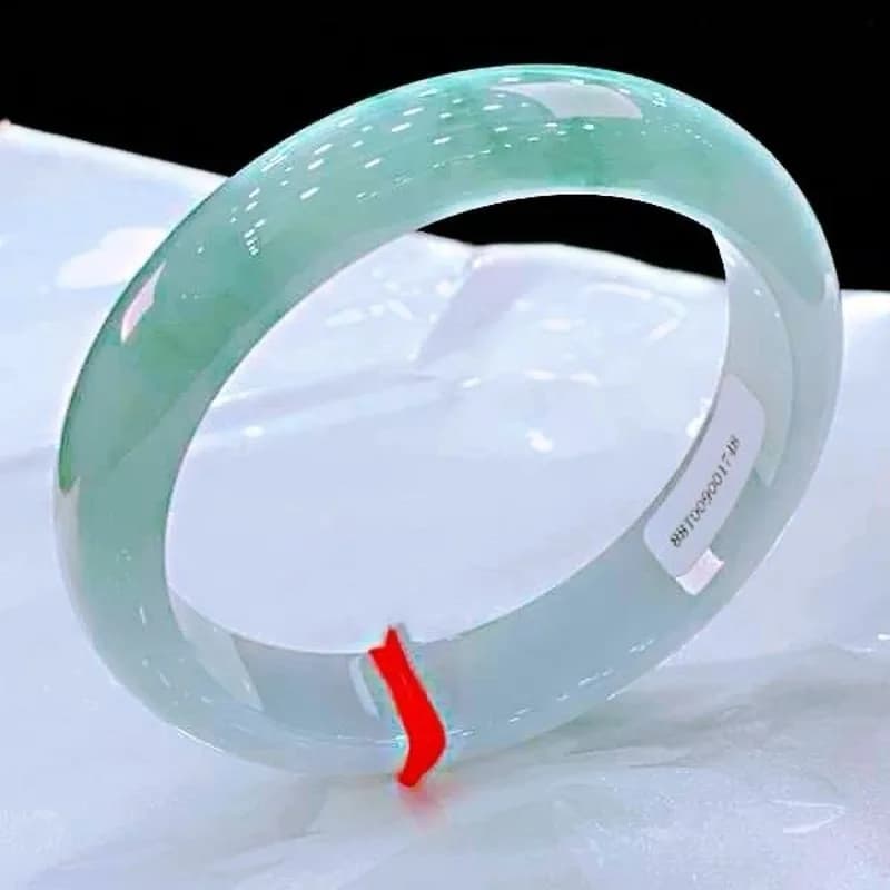 Myanmar , Natural Ice Jadeite for Women, Light Green Jade Bracelet, Girl's Style, Noble Lady Brace