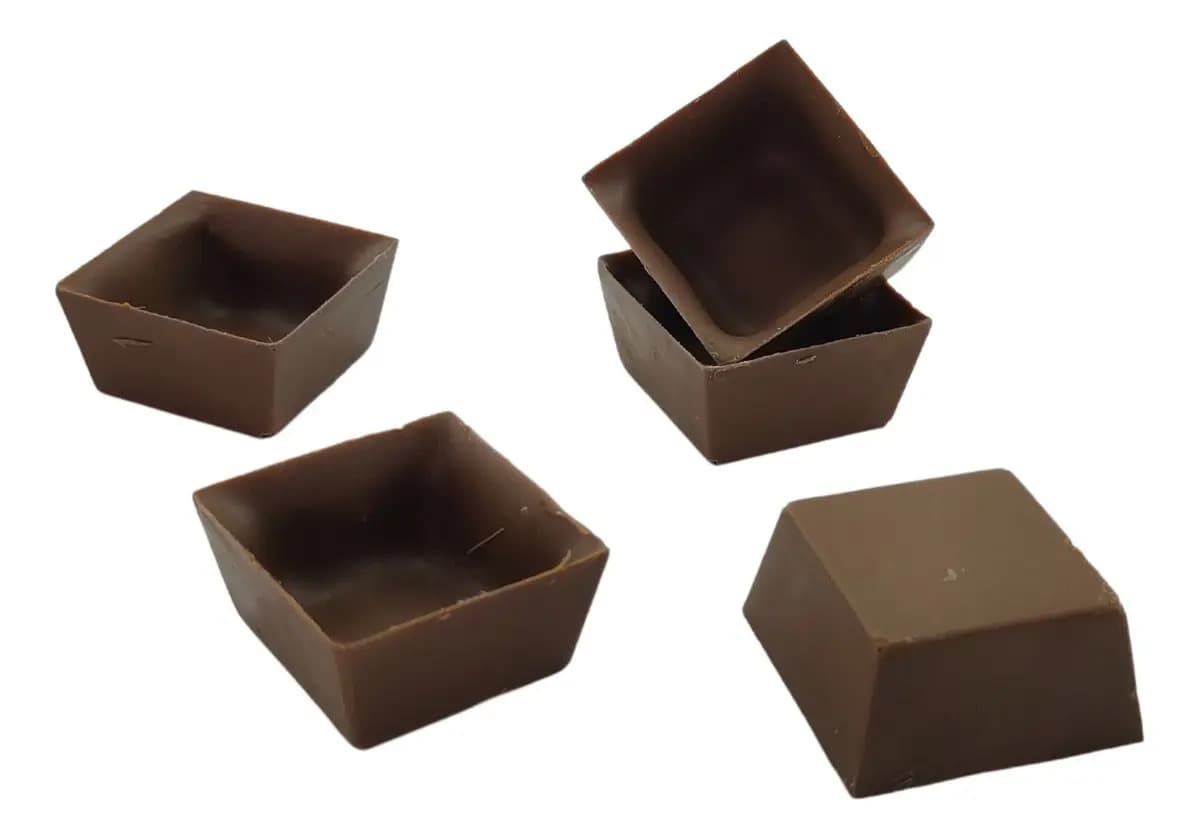 Lieben Chocolates Finos Caixa Casquinha Amêndoa Ciocco Alimentos