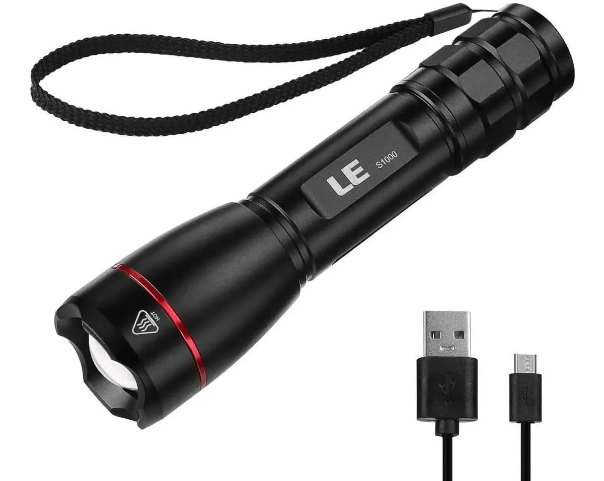 Lanterna LED recarregável Lanterna tática LED com zoom 1000