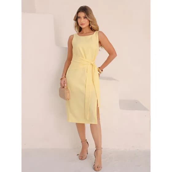 Vestido Com Caimento Leve E Detalhe De Nó Na Cintura